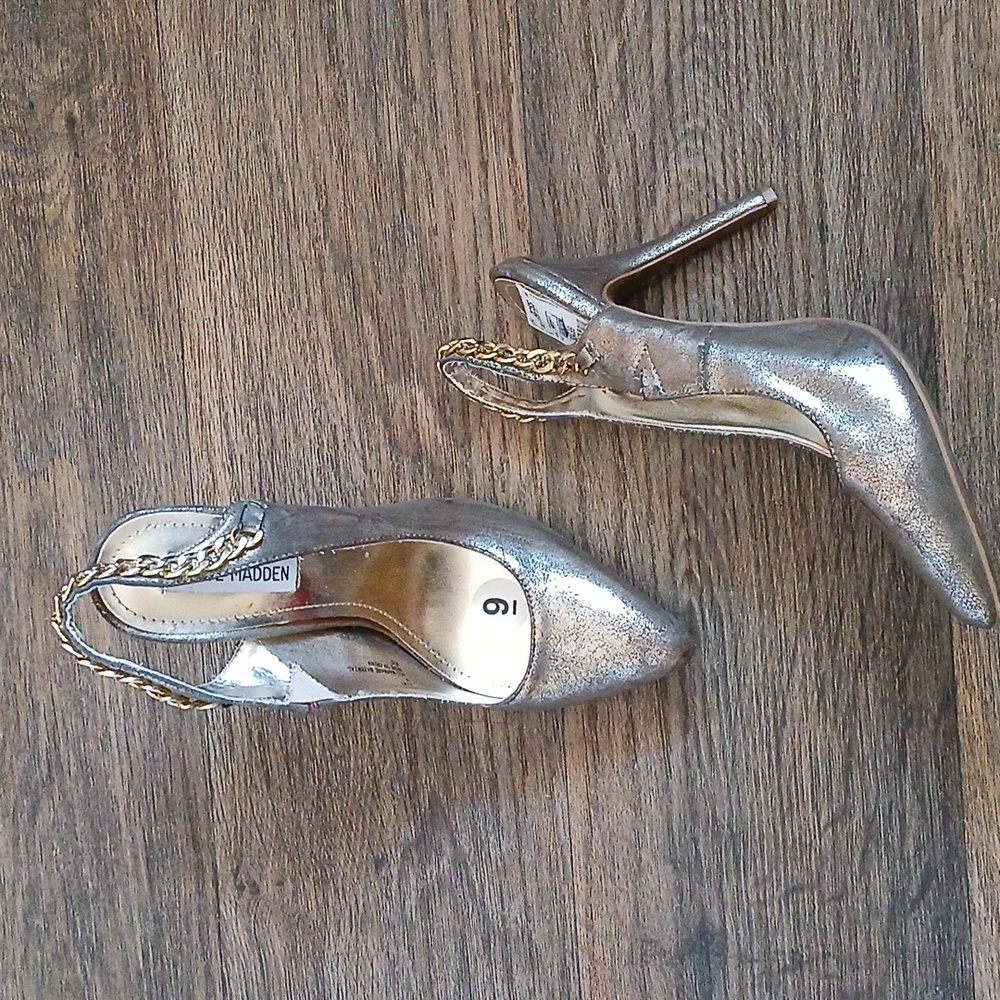 Steve Madden Siri Slingback Heels.